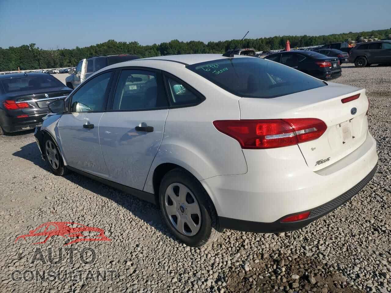 FORD FOCUS 2017 - 1FADP3E29HL312181