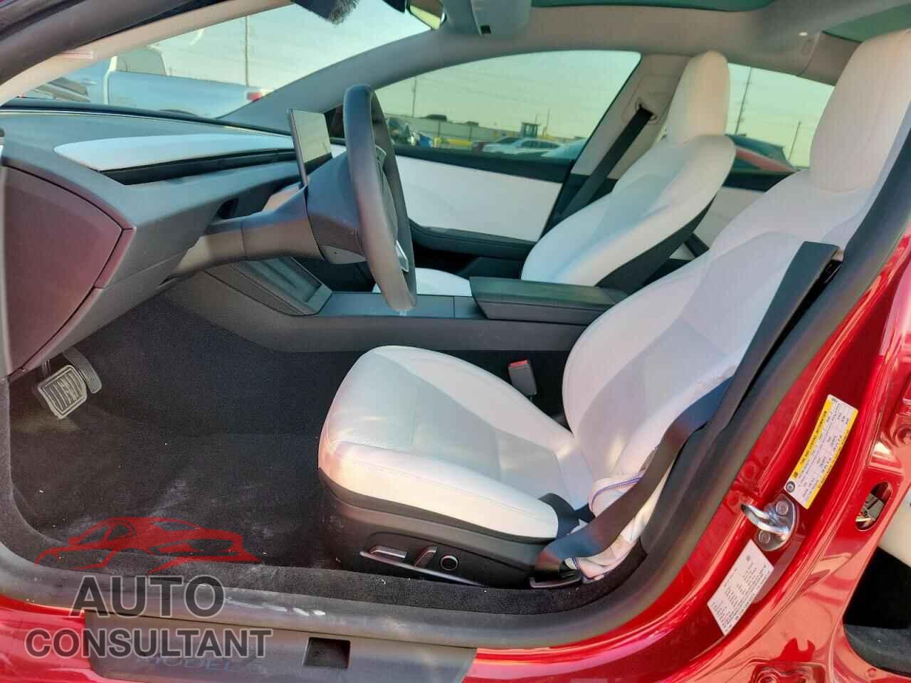 TESLA MODEL 3 2025 - 5YJ3E1EA5SF932074