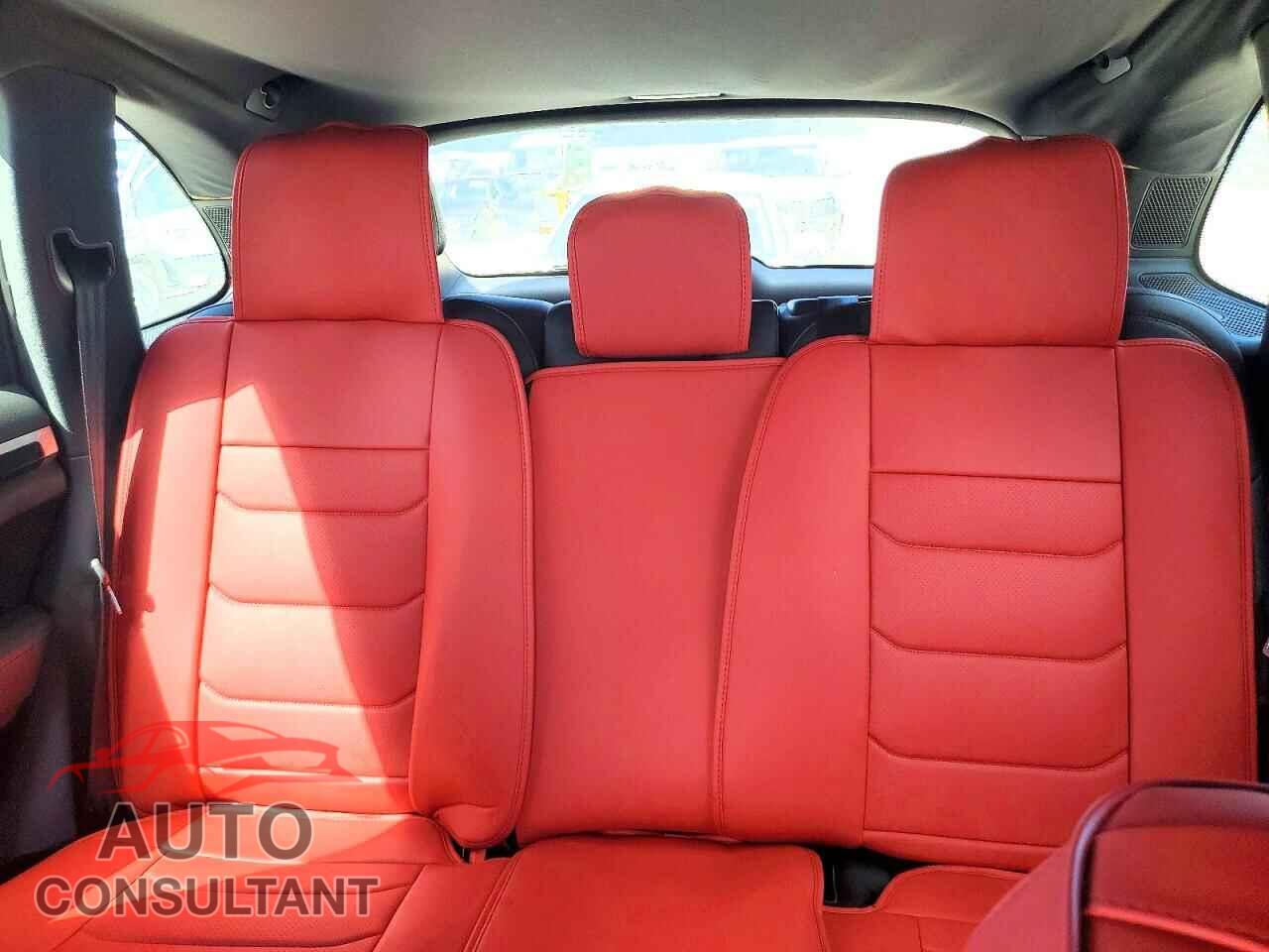 PORSCHE CAYENNE 2016 - WP1AA2A25GLA09474
