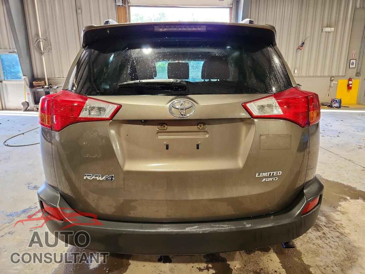 TOYOTA RAV4 2015 - JTMDFREV8FD101362