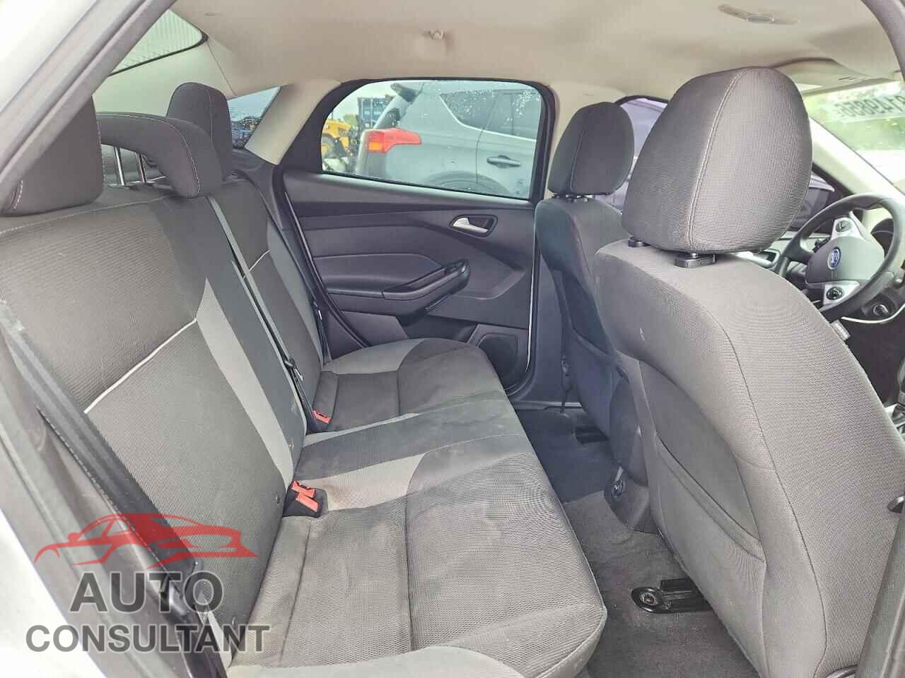 FORD FOCUS 2014 - 1FADP3F26EL335086