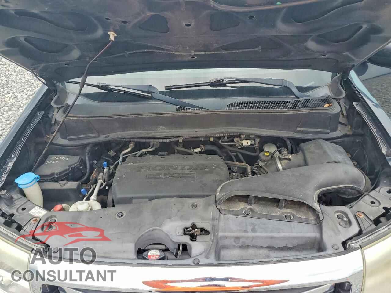 HONDA PILOT 2015 - 5FNYF4H69FB005600