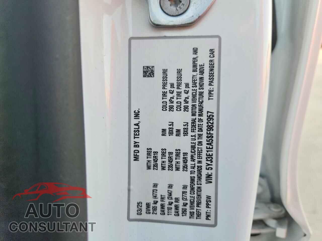 TESLA MODEL 3 2025 - 5YJ3E1EA5SF982957
