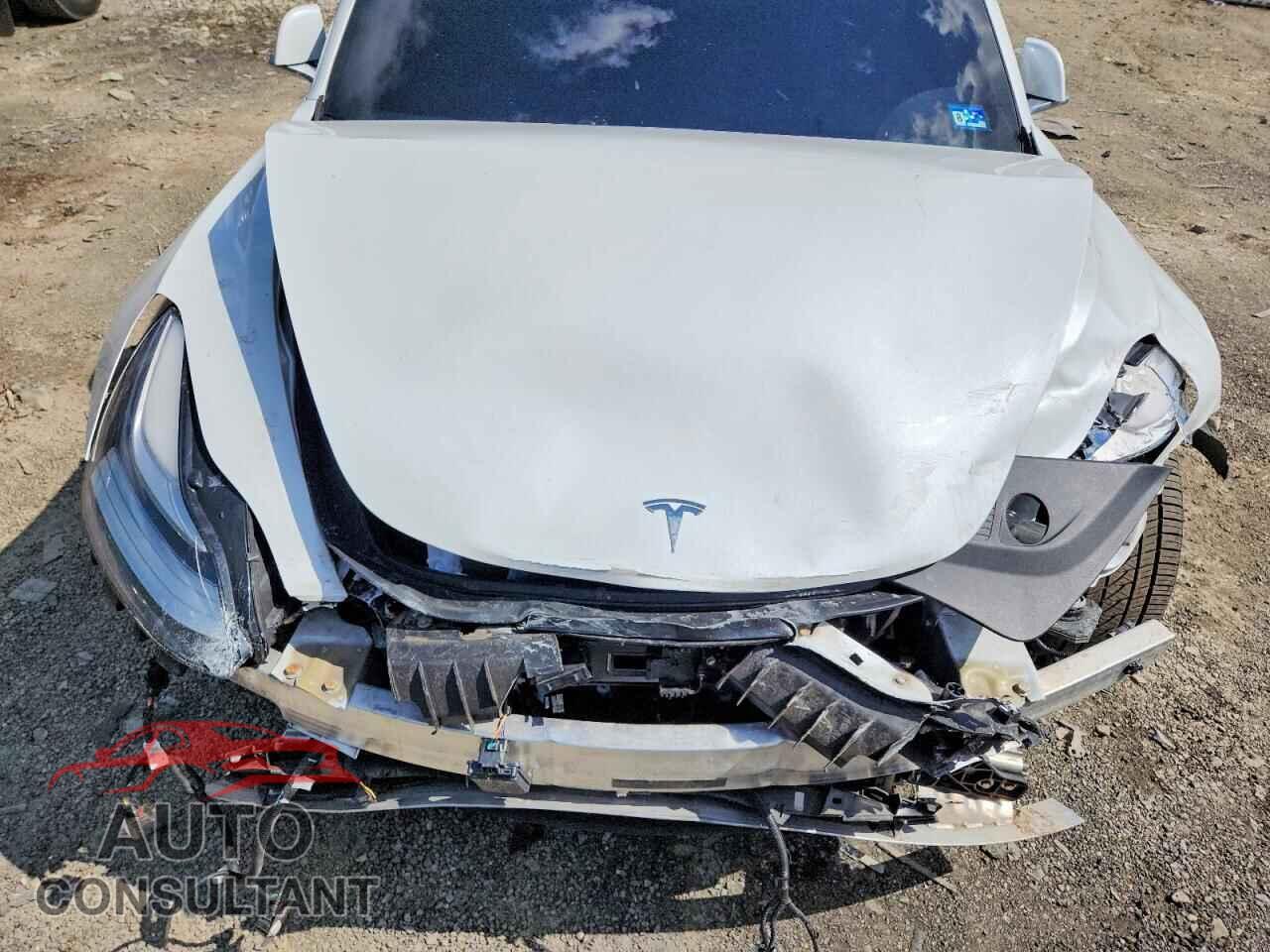 TESLA MODEL 3 2019 - 5YJ3E1EA5KF402557