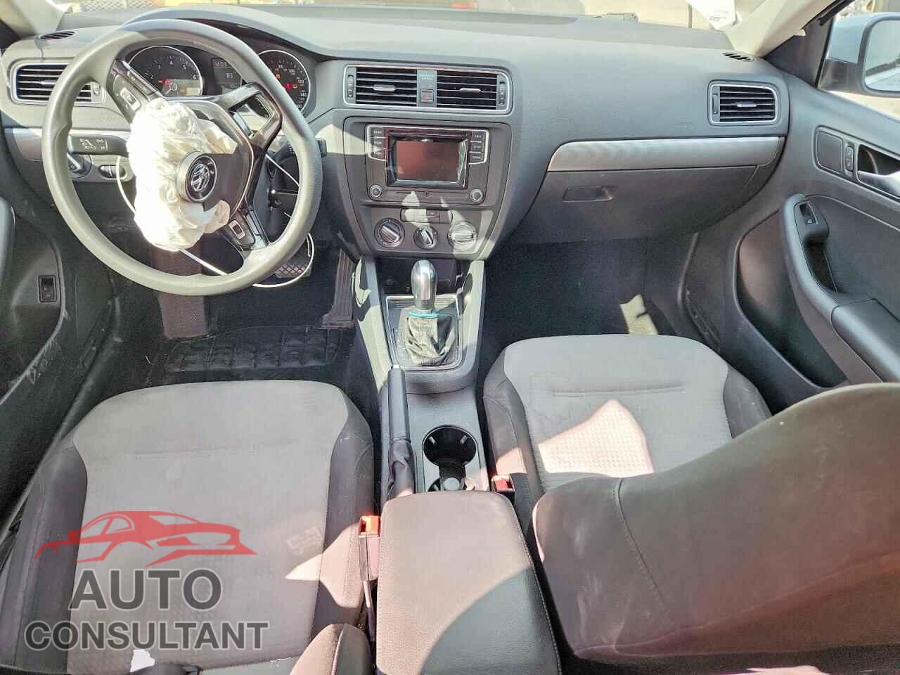 VOLKSWAGEN JETTA 2017 - 3VW2B7AJ2HM276088