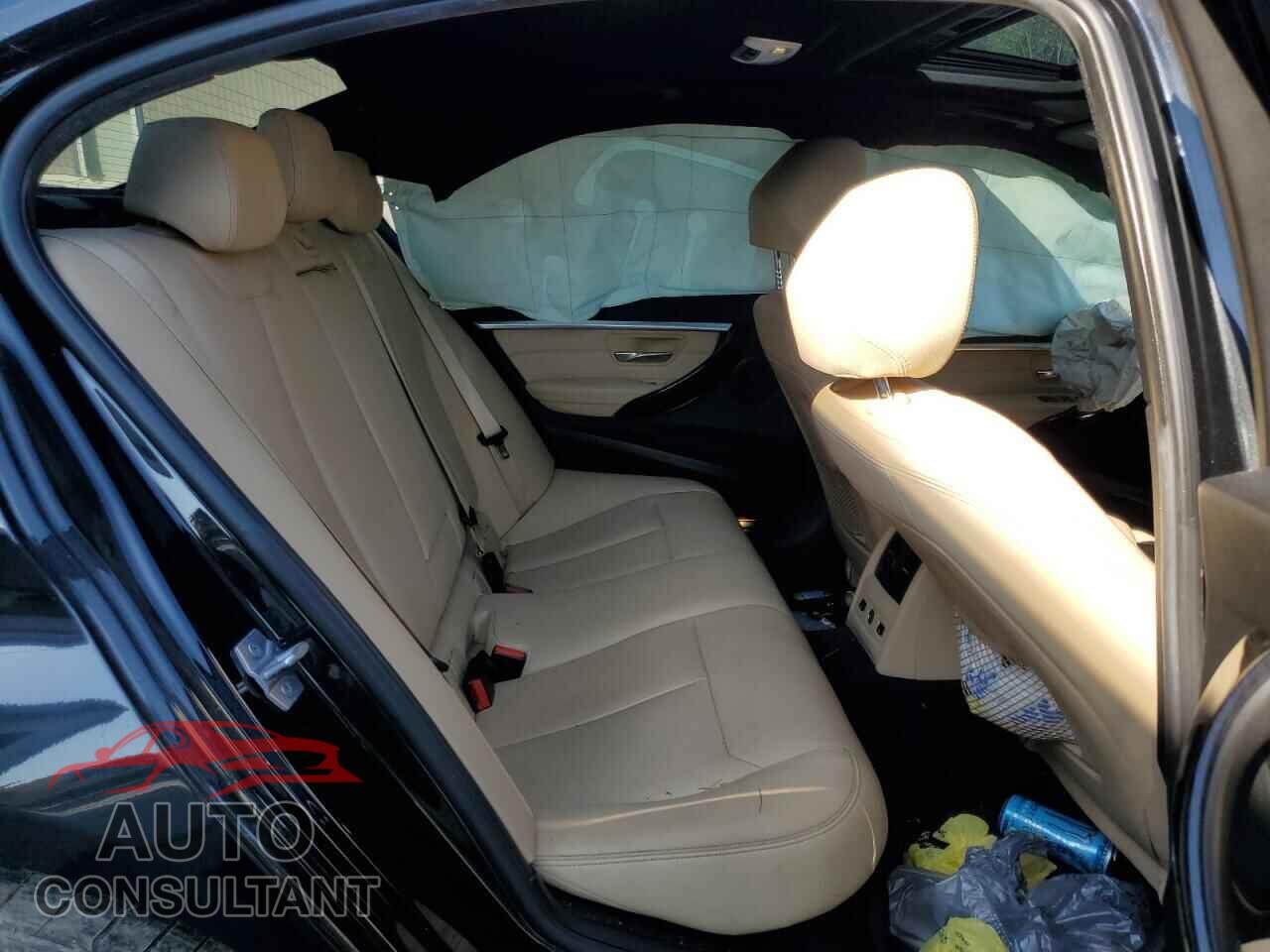 BMW 3 SERIES 2017 - WBA8D9C33HA005231