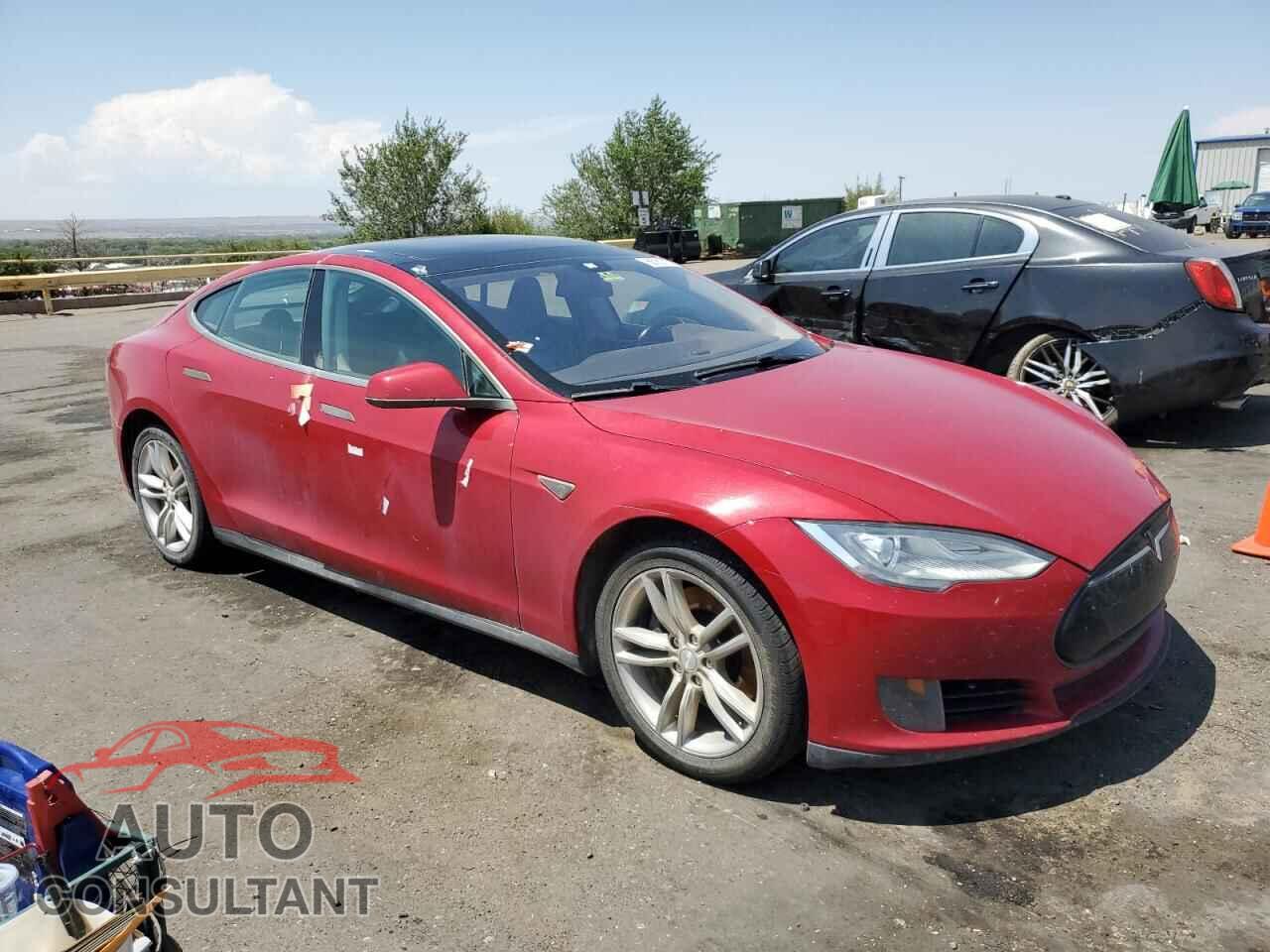 TESLA MODEL S 2013 - 5YJSA1BC0DFP10901