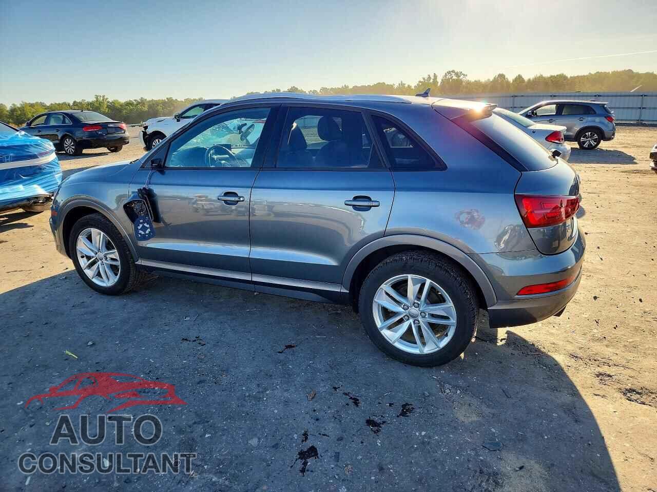 AUDI Q3 2017 - WA1ECCFS5HR011536