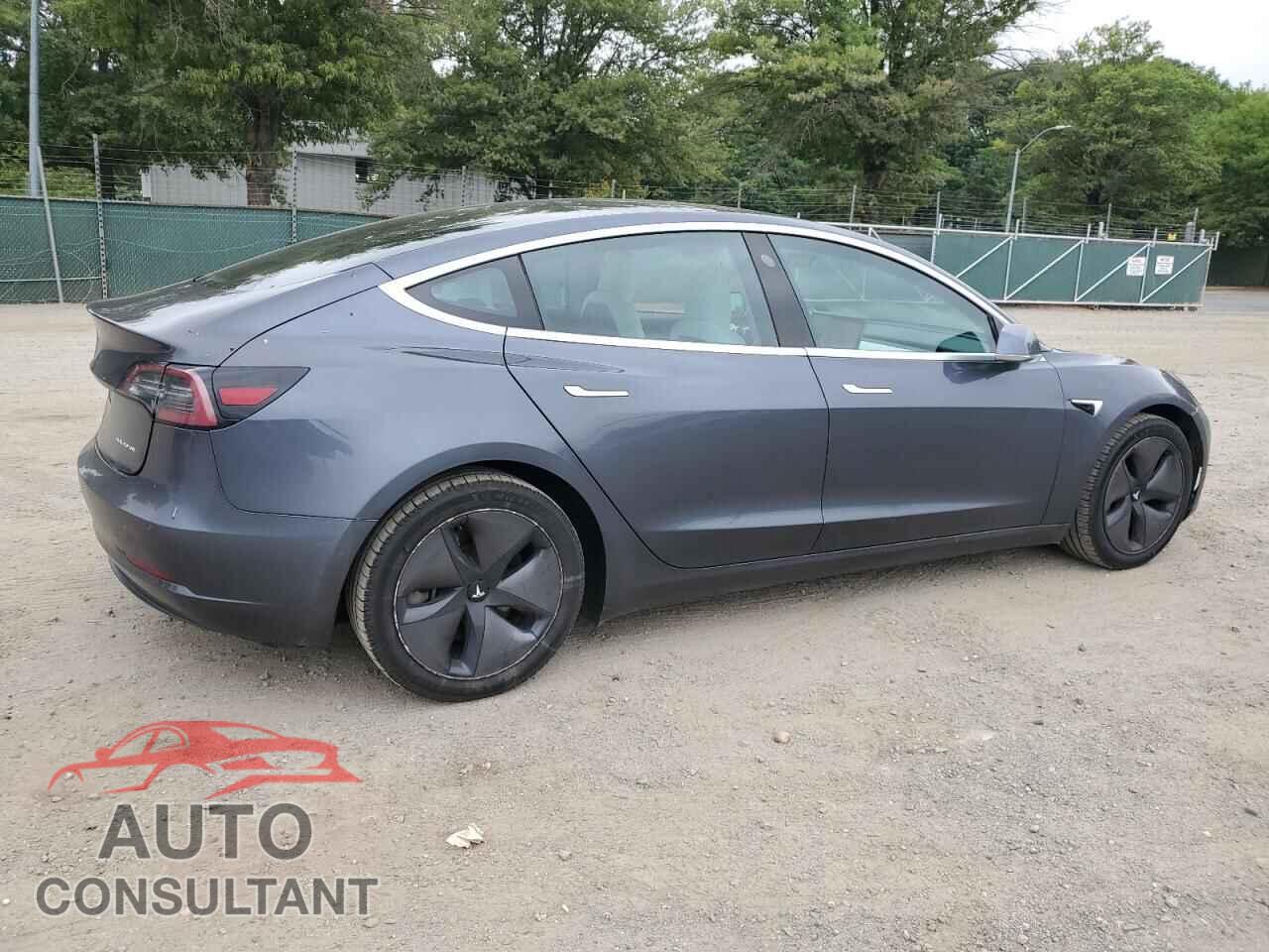 TESLA MODEL 3 2018 - 5YJ3E1EBXJF170268
