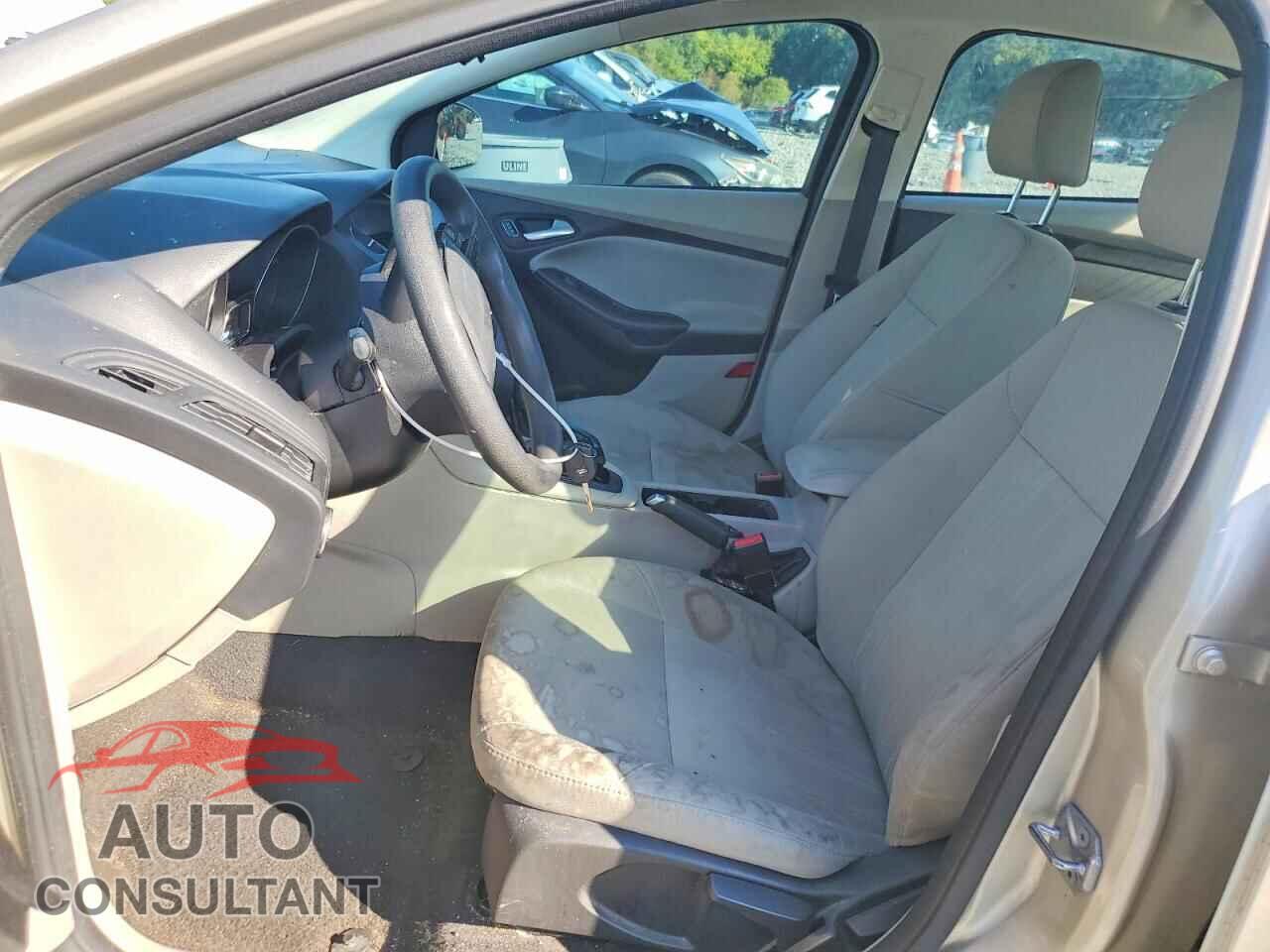 FORD FOCUS 2017 - 1FADP3F29HL221183
