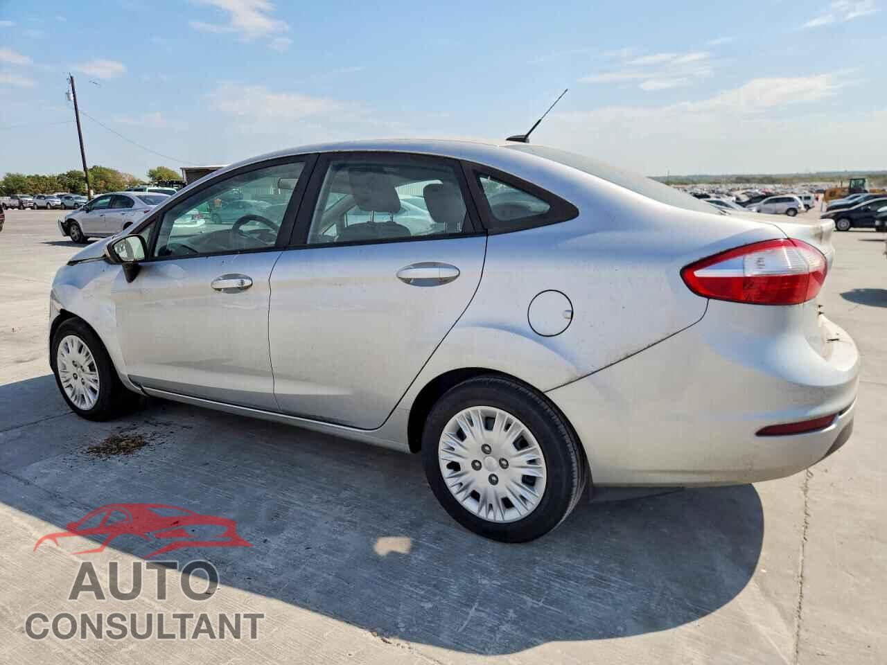 FORD FIESTA 2015 - 3FADP4AJ8FM104839