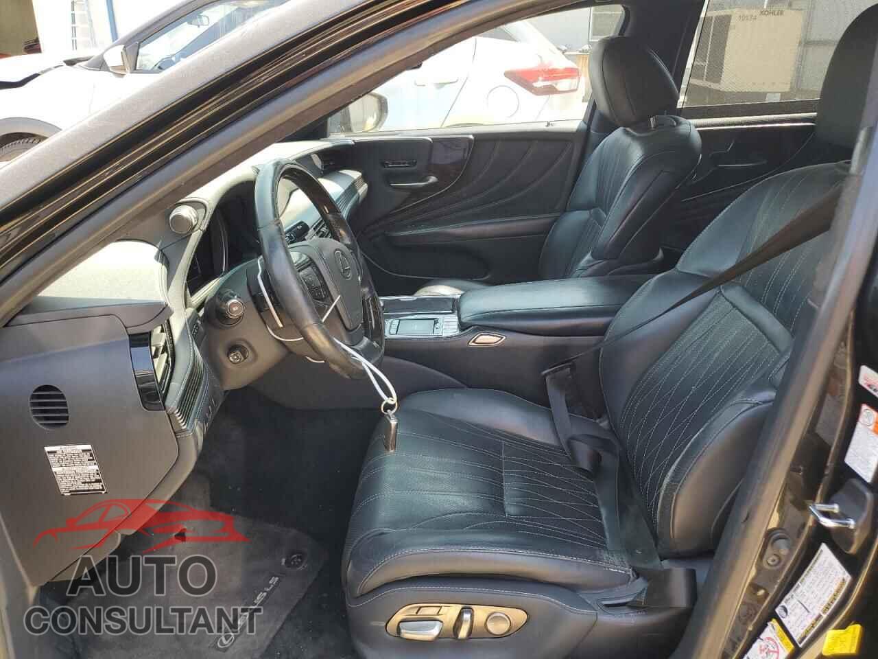 LEXUS LS500 2018 - JTHCYLFF3J5000421