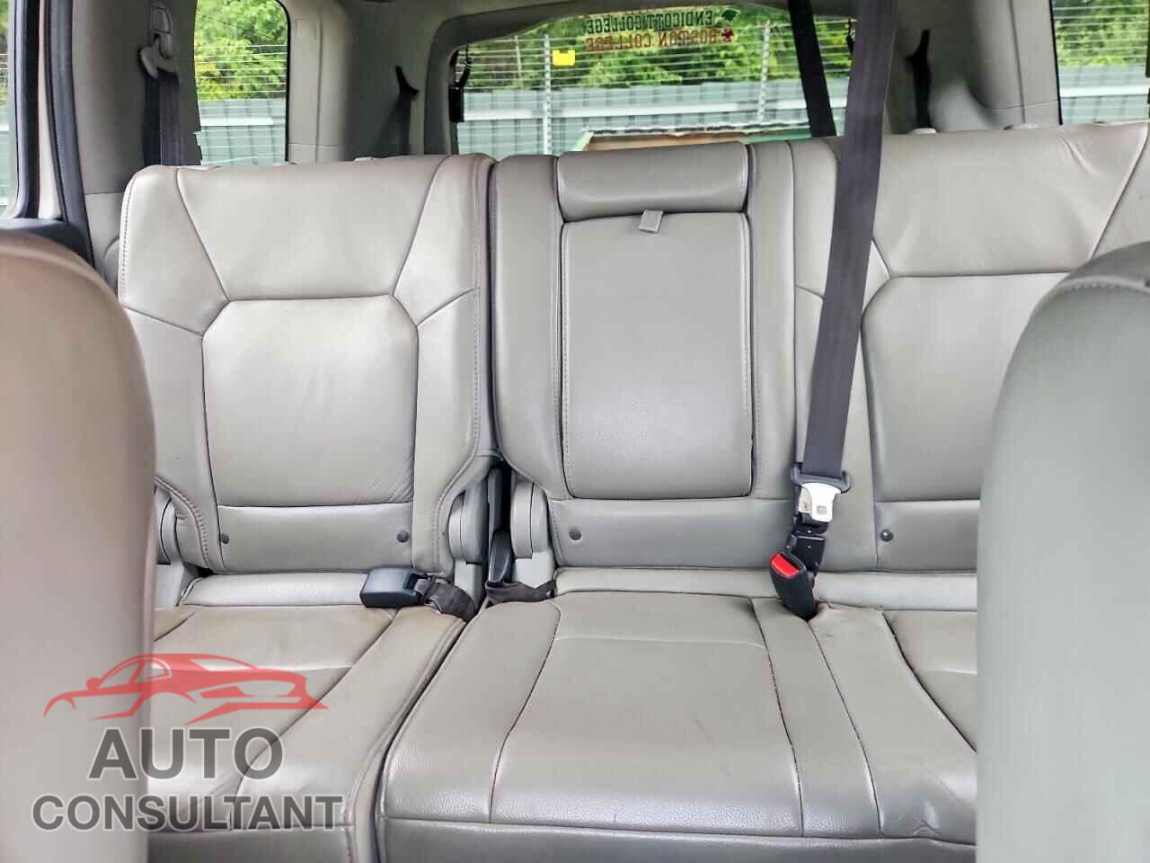 HONDA PILOT 2015 - 5FNYF4H57FB029367