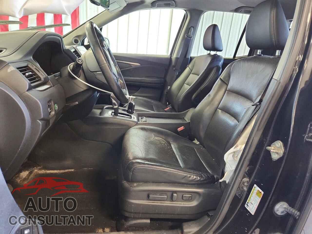 HONDA RIDGELINE 2017 - 5FPYK3F61HB018747