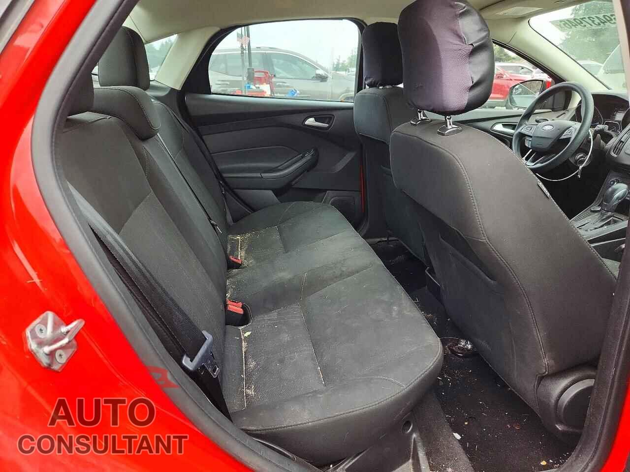 FORD FOCUS 2017 - 1FADP3F27HL314980