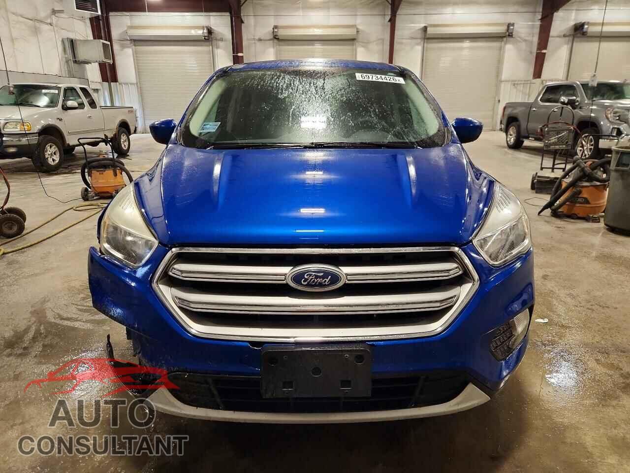 FORD ESCAPE 2017 - 1FMCU9GD8HUC66896