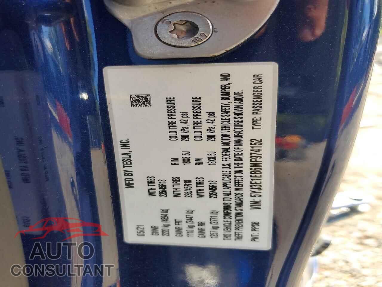 TESLA MODEL 3 2021 - 5YJ3E1EB6MF974152
