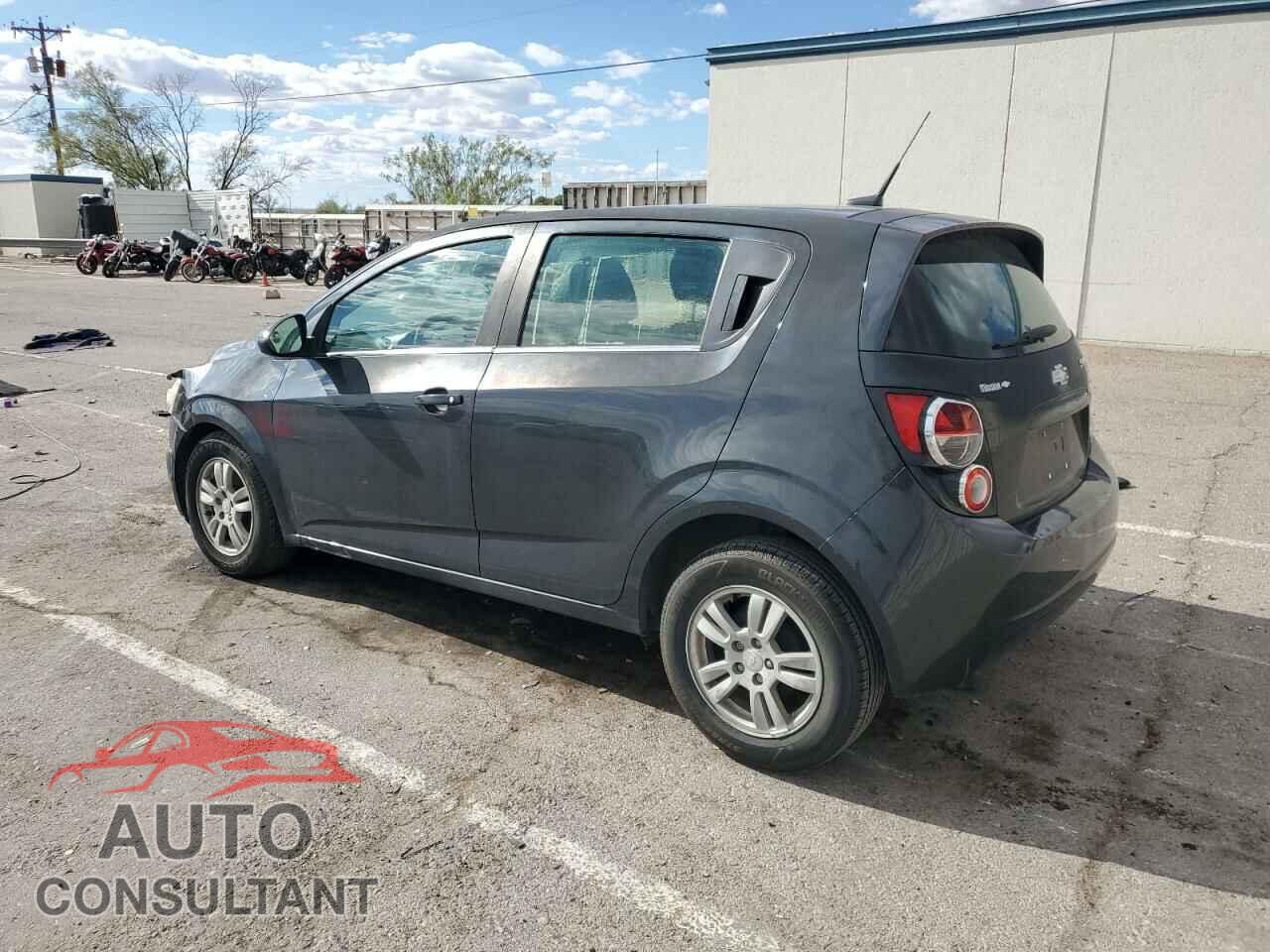 CHEVROLET SONIC 2014 - 1G1JC6SH3E4238564