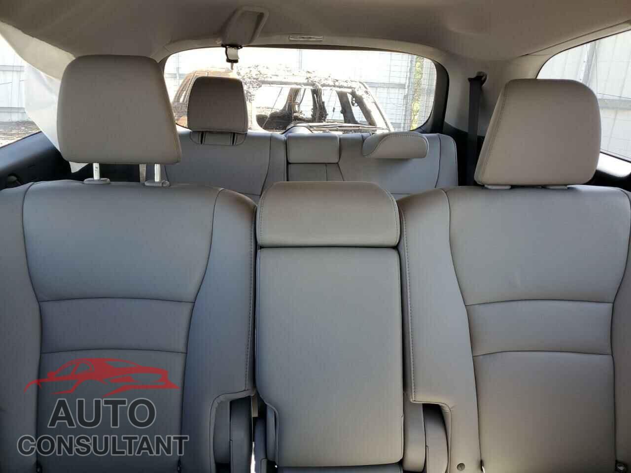 HONDA PILOT 2016 - 5FNYF6H77GB060410