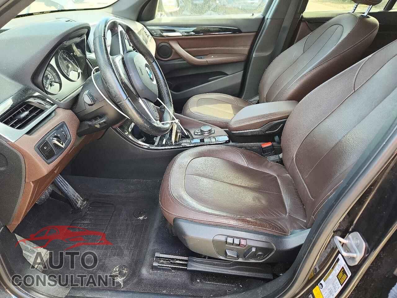 BMW X1 2016 - WBXHT3C35GP882479