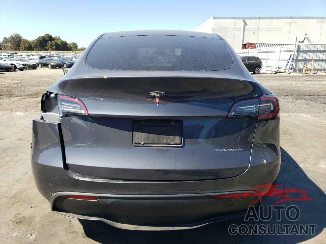 TESLA MODEL Y 2020 - 5YJYGDEE1LF024968