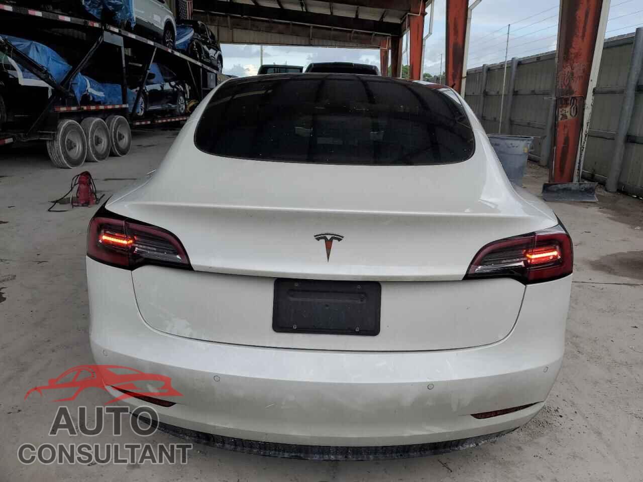 TESLA MODEL 3 2021 - 5YJ3E1EAXMF965350
