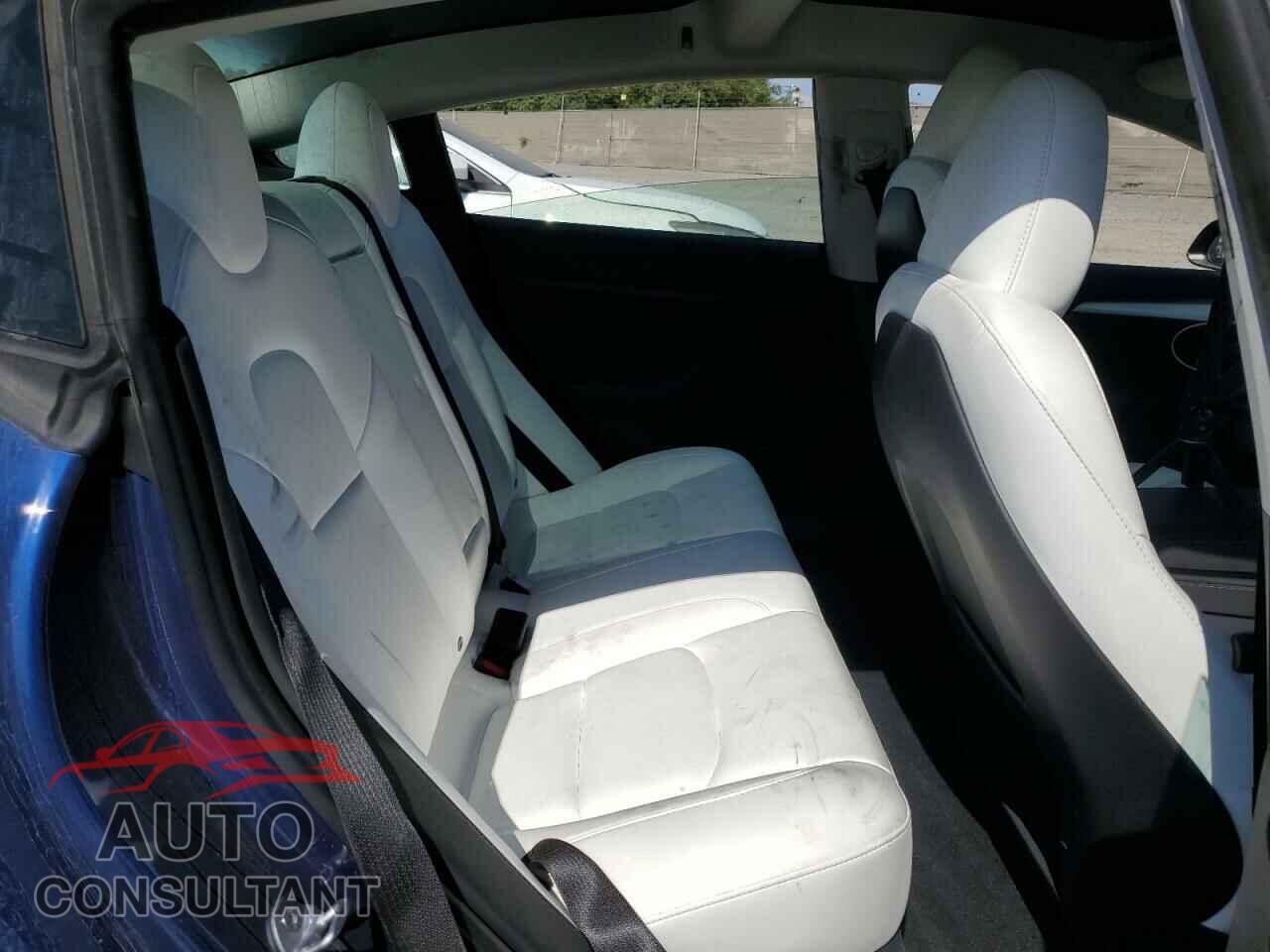 TESLA MODEL 3 2023 - 5YJ3E1EA0PF574292