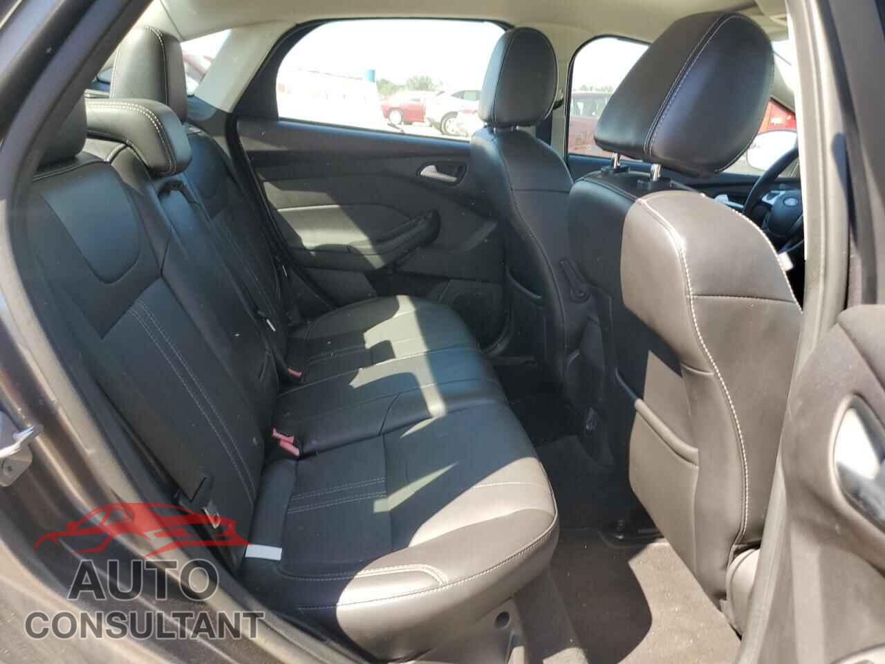 FORD FOCUS 2014 - 1FADP3F26EL165909