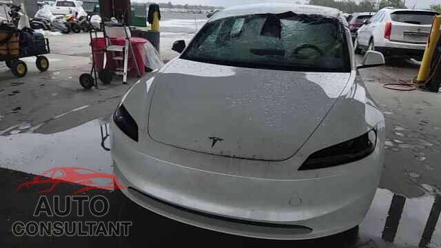 TESLA MODEL 3 2025 - 5YJ3E1EA7SF979879