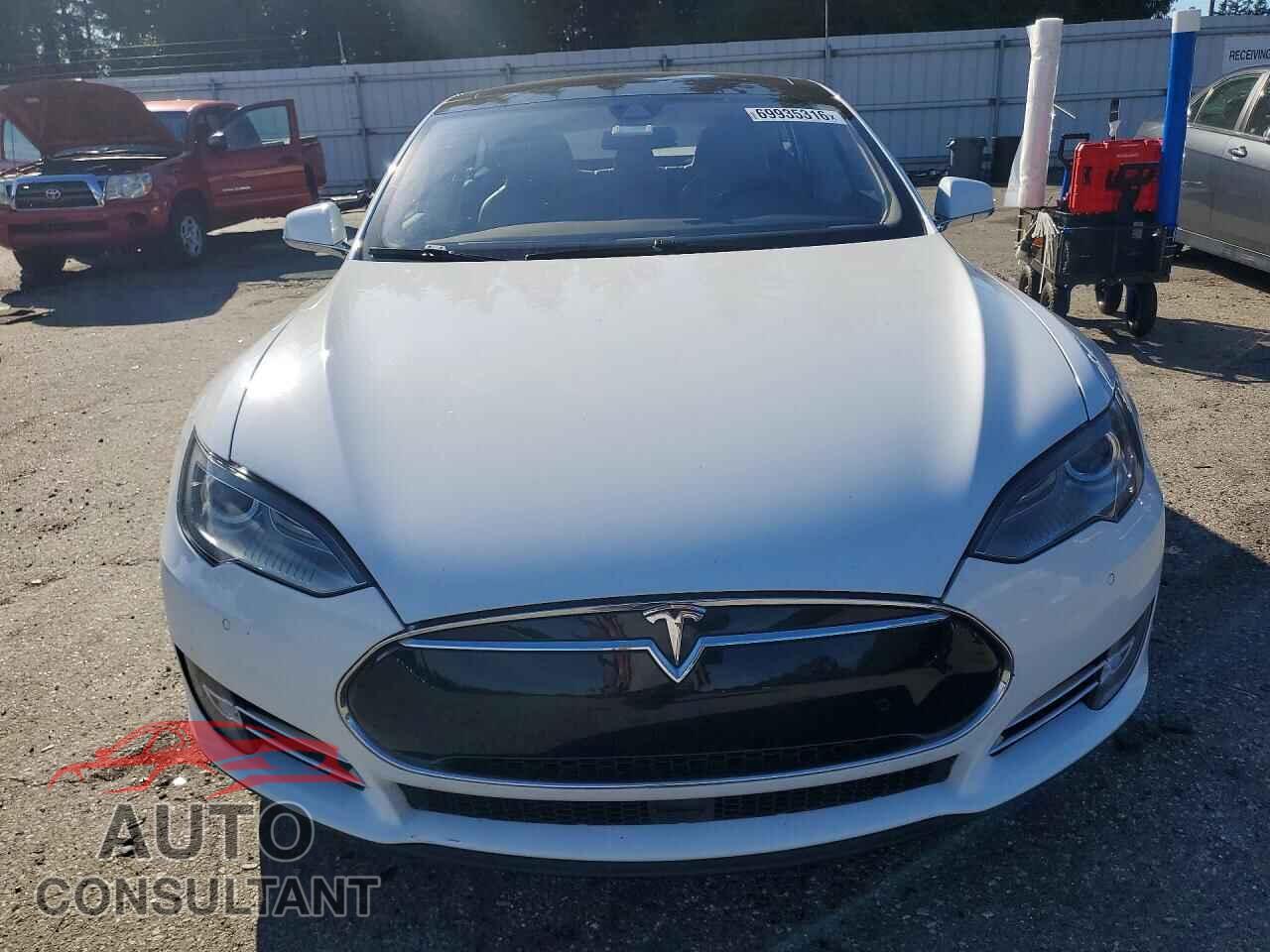 TESLA MODEL S 2014 - 5YJSA1H13EFP55936