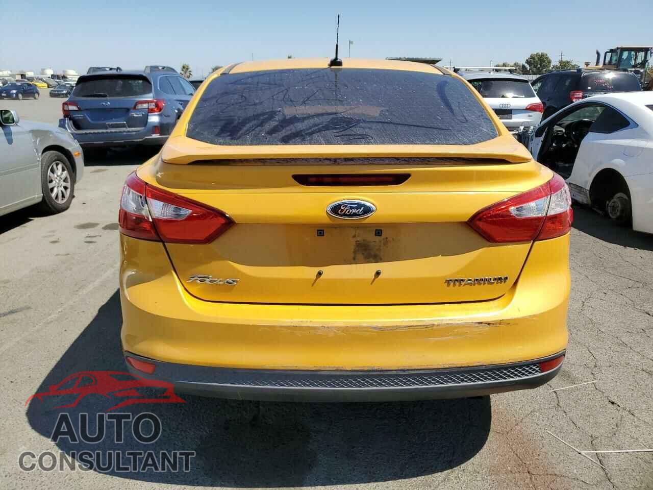 FORD FOCUS 2012 - 1FAHP3J27CL228036