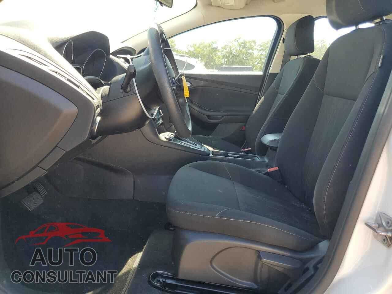 FORD FOCUS 2016 - 1FADP3F23GL390047