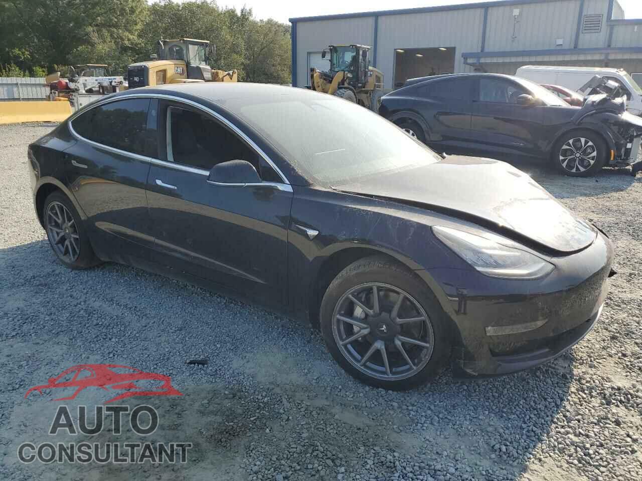 TESLA MODEL 3 2019 - 5YJ3E1EB8KF385567