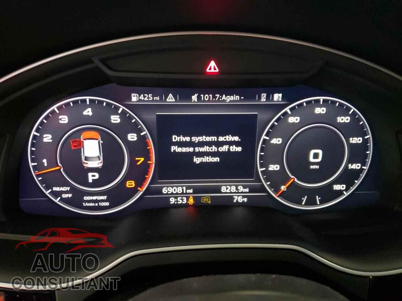 AUDI Q7 2018 - WA1VAAF7XJD007197