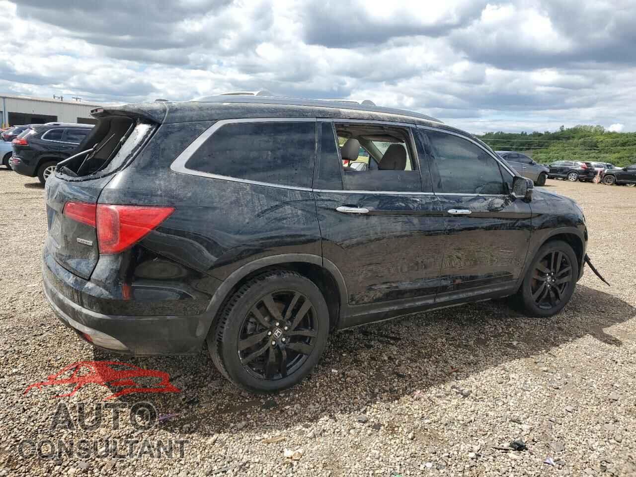 HONDA PILOT 2017 - 5FNYF5H98HB037490
