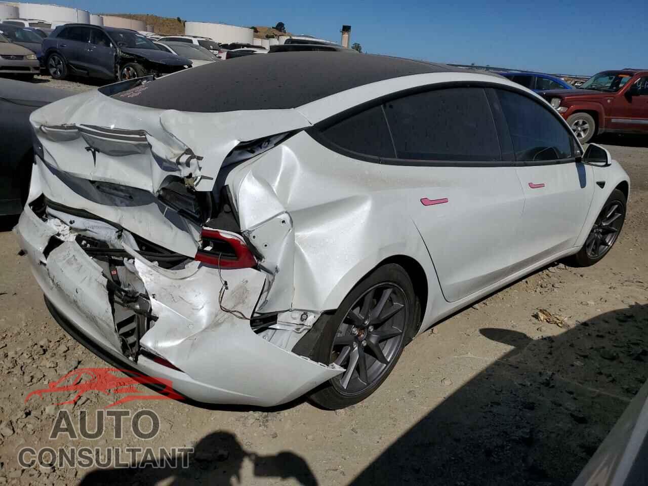 TESLA MODEL 3 2021 - 5YJ3E1EA2MF071701