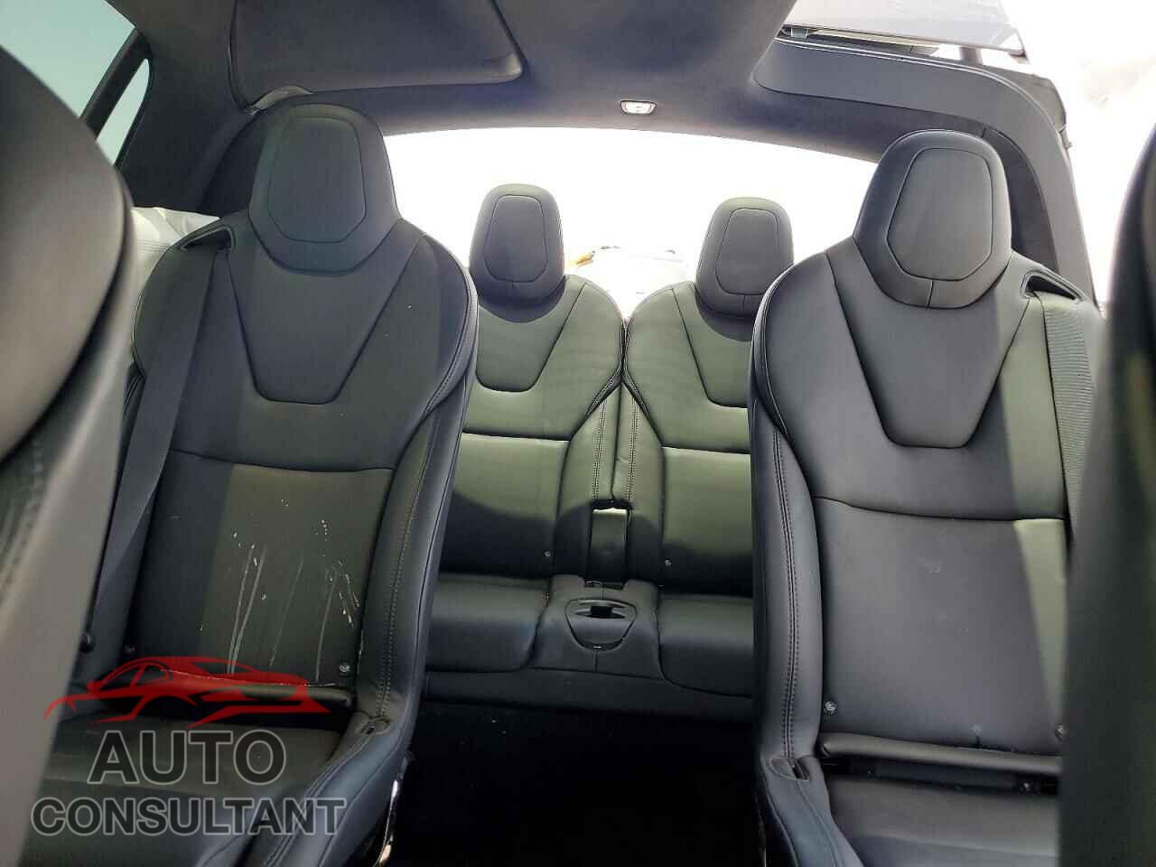 TESLA MODEL X 2018 - 5YJXCBE27JF118237