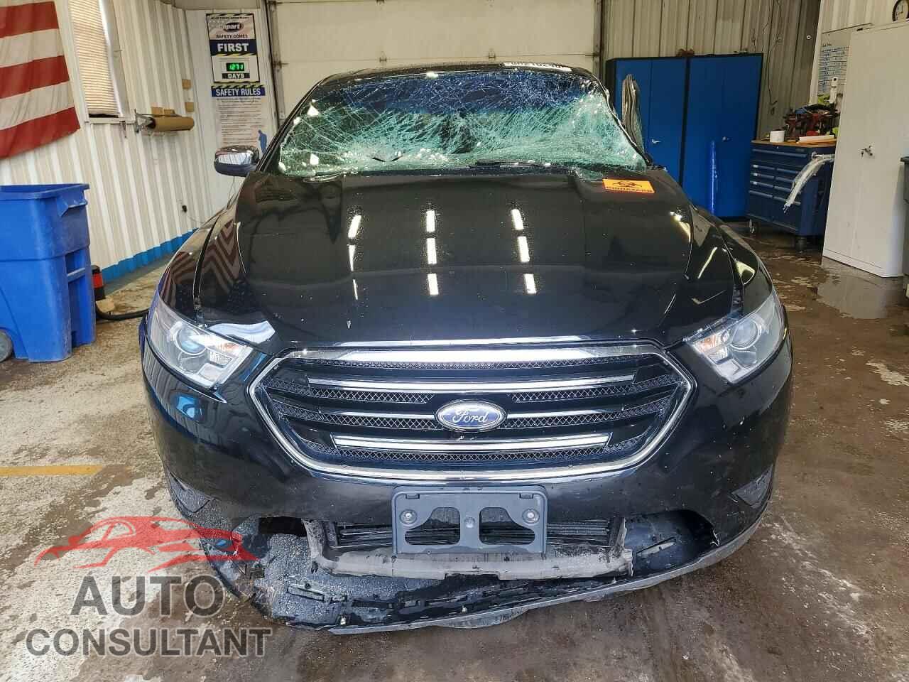 FORD TAURUS 2017 - 1FAHP2F80HG114905