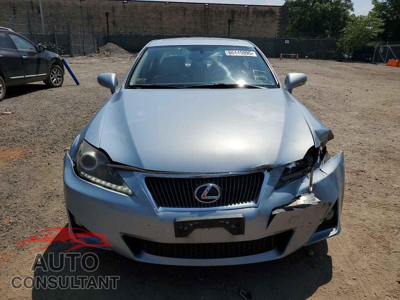 LEXUS IS 2012 - JTHCF5C20C5056466