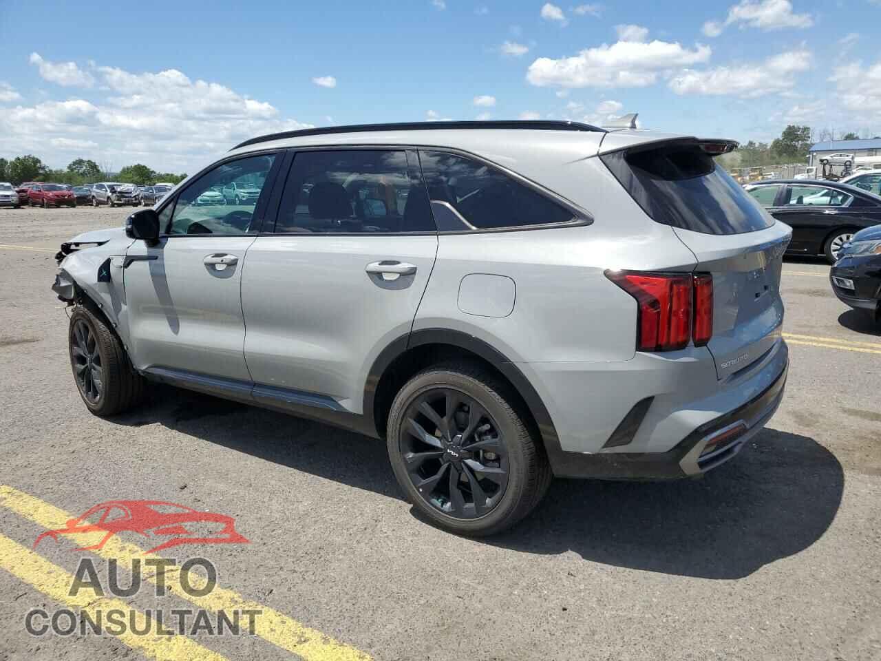 KIA SORENTO 2023 - 5XYRKDLF4PG224949