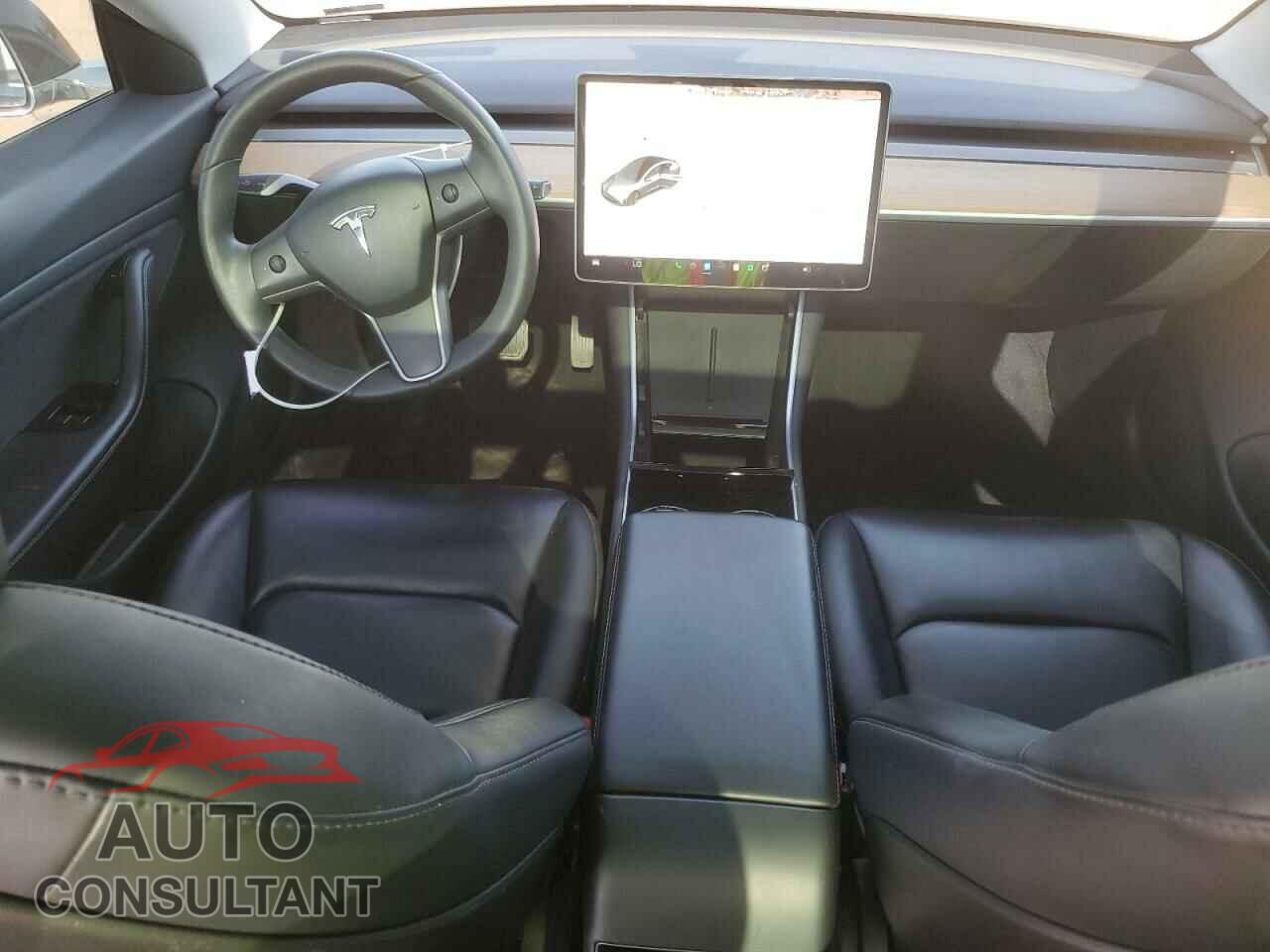 TESLA MODEL 3 2019 - 5YJ3E1EB3KF520759