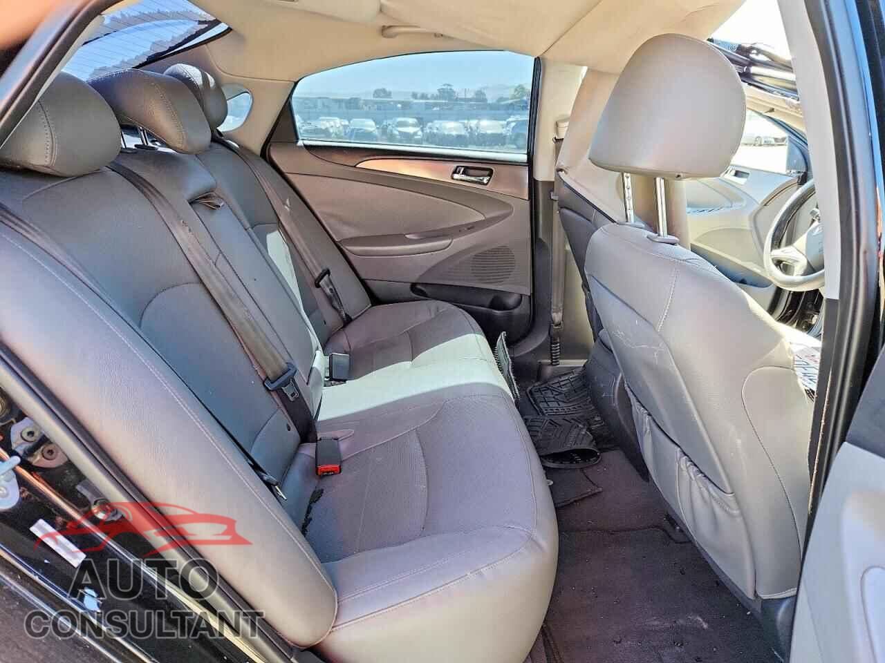 HYUNDAI SONATA 2014 - KMHEC4A48EA106988