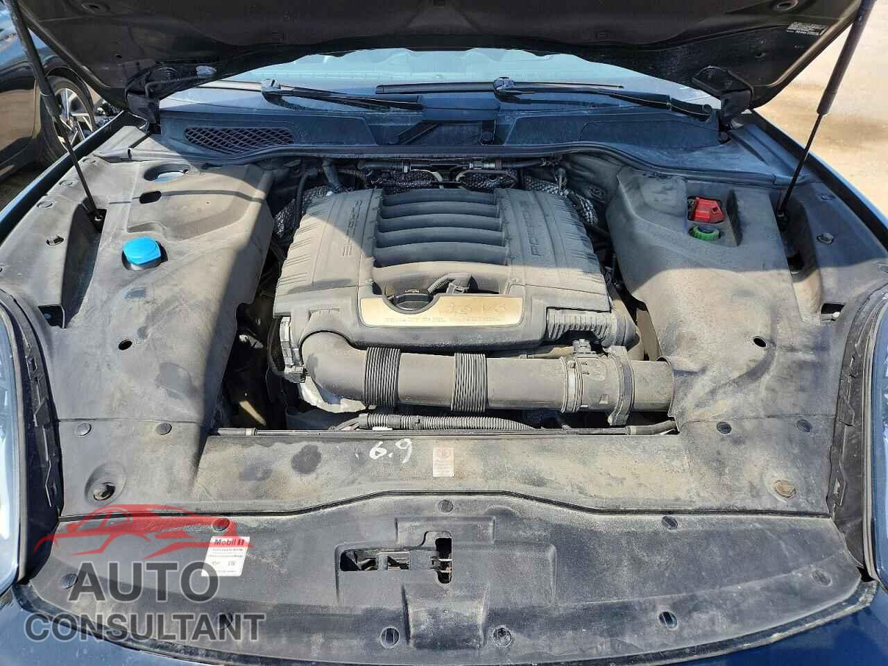 PORSCHE CAYENNE 2017 - WP1AA2A27HKA88556
