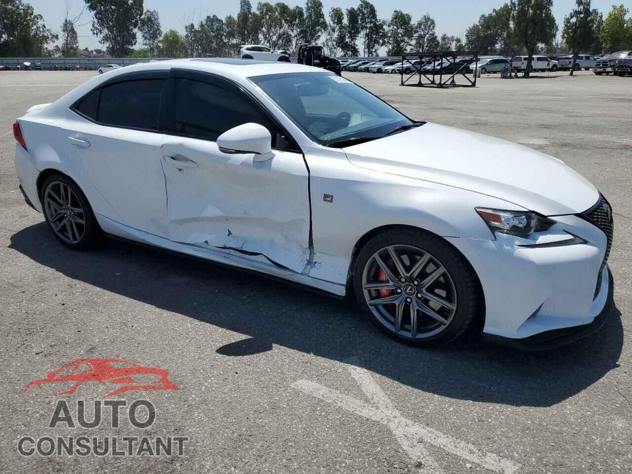 LEXUS IS 2014 - JTHBE1D20E5011942