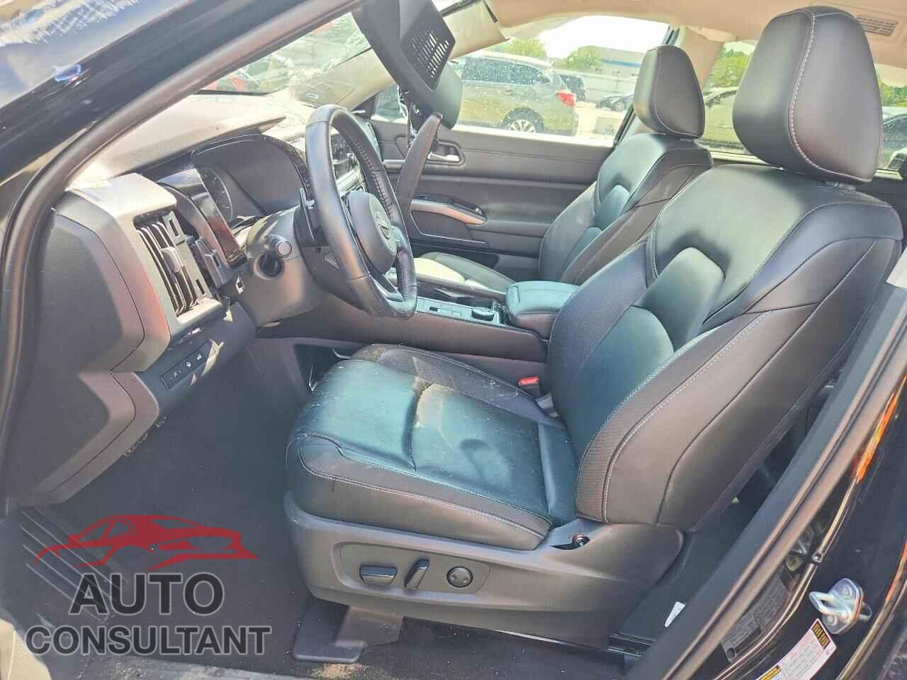 NISSAN PATHFINDER 2023 - 5N1DR3CDXPC212657