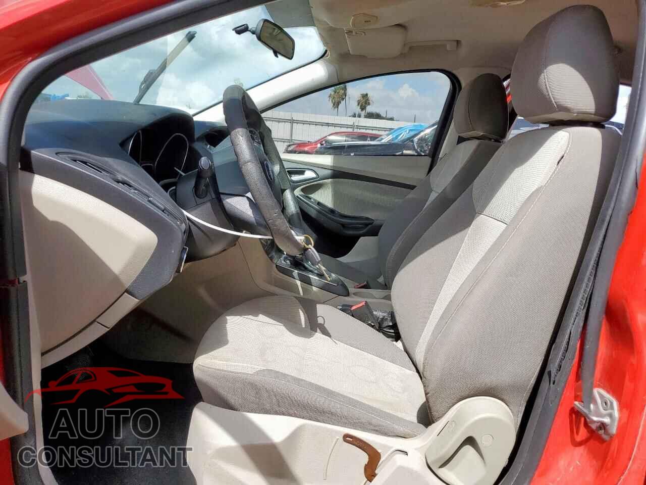 FORD FOCUS 2014 - 1FADP3F20EL145512