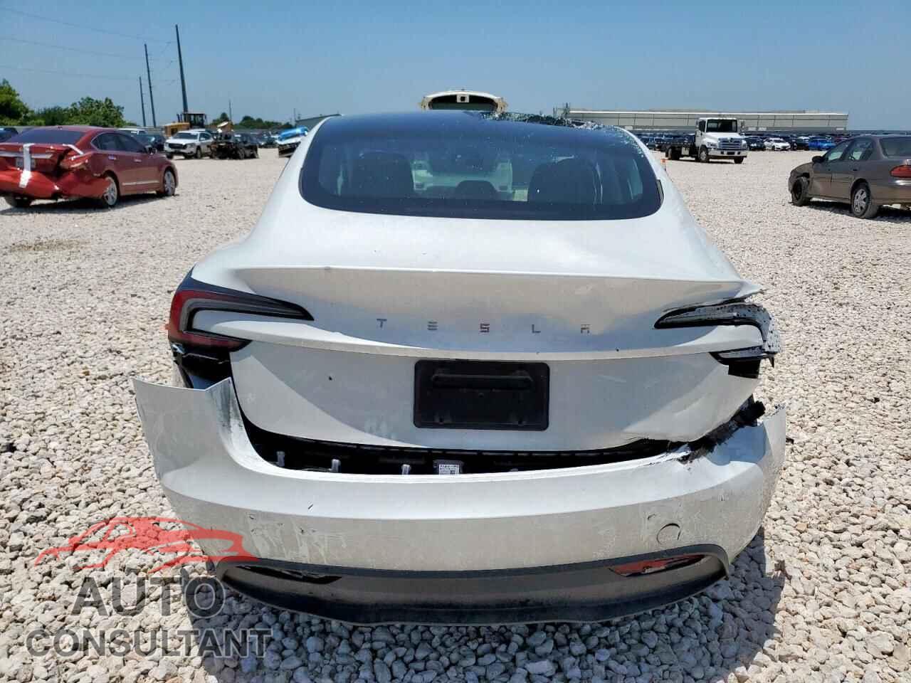 TESLA MODEL 3 2024 - 5YJ3E1EA3RF762677