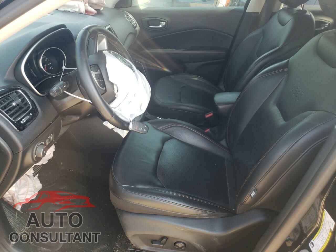 JEEP COMPASS 2018 - 3C4NJDCB7JT210204