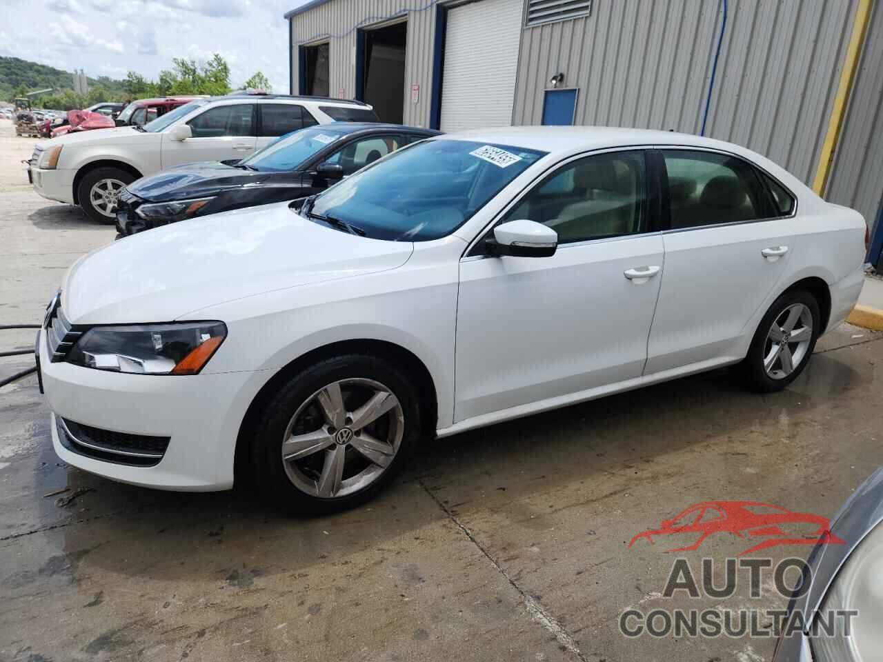 VOLKSWAGEN PASSAT 2013 - 1VWBH7A30DC045153