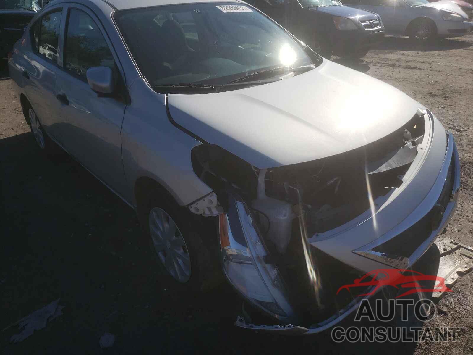 NISSAN VERSA 2017 - 3N1CN7AP2HL851947